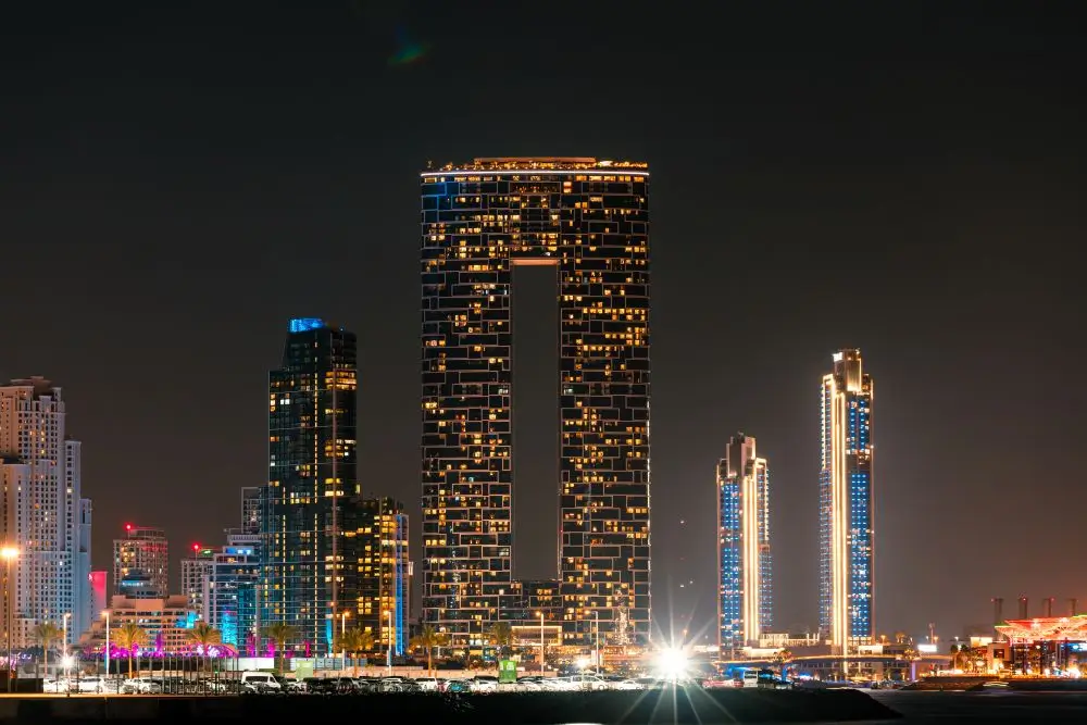 Dubai night luxury living - GoGold